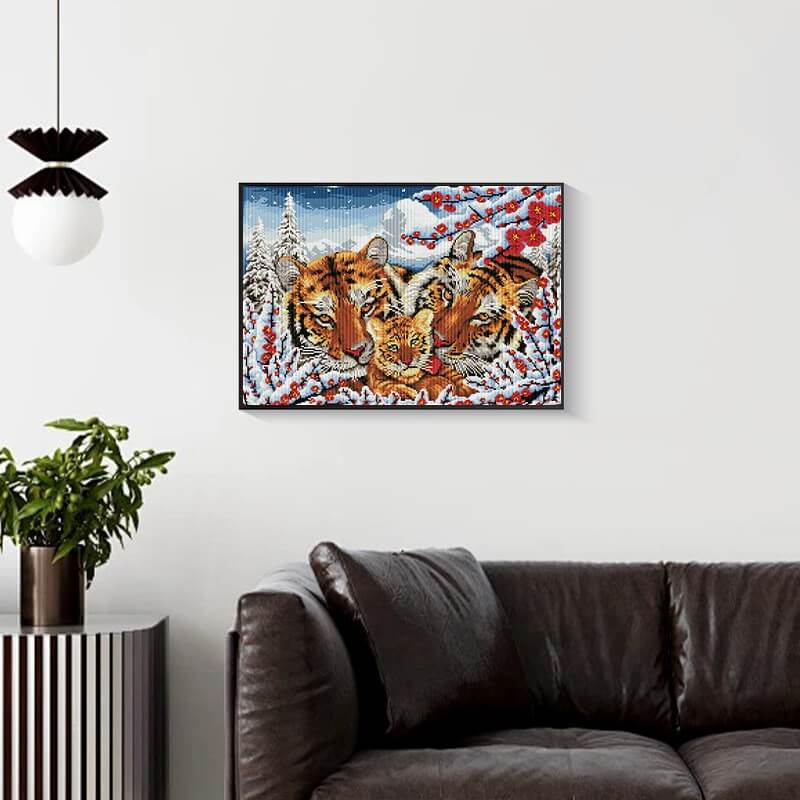 Winter Tiger Diamond Painting Kit – Family in Snow | DYC